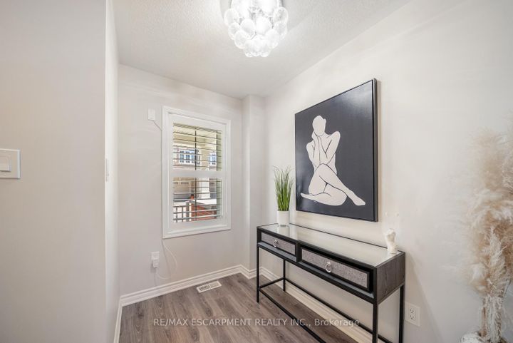 Photo 4 at 44 - 22 Spring Creek Drive, Waterdown, Hamilton