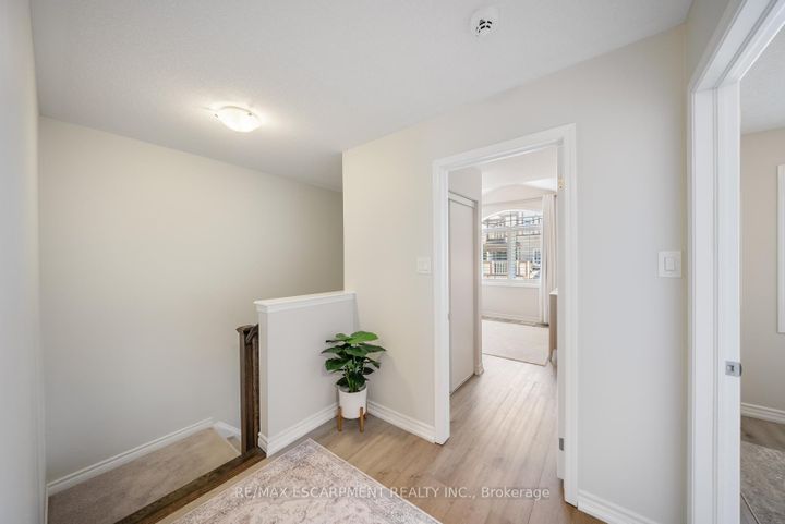 Photo 19 at 44 - 22 Spring Creek Drive, Waterdown, Hamilton