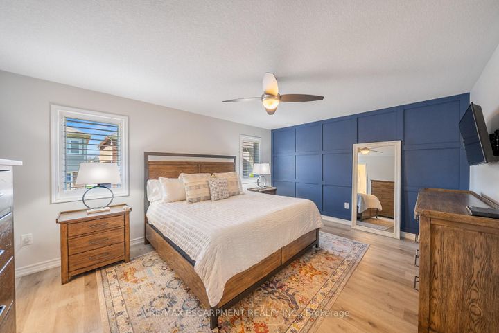 Photo 22 at 44 - 22 Spring Creek Drive, Waterdown, Hamilton