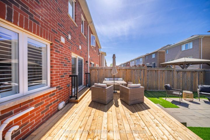 Photo 35 at 44 - 22 Spring Creek Drive, Waterdown, Hamilton