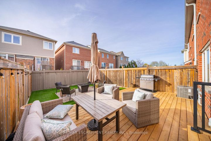 Photo 37 at 44 - 22 Spring Creek Drive, Waterdown, Hamilton