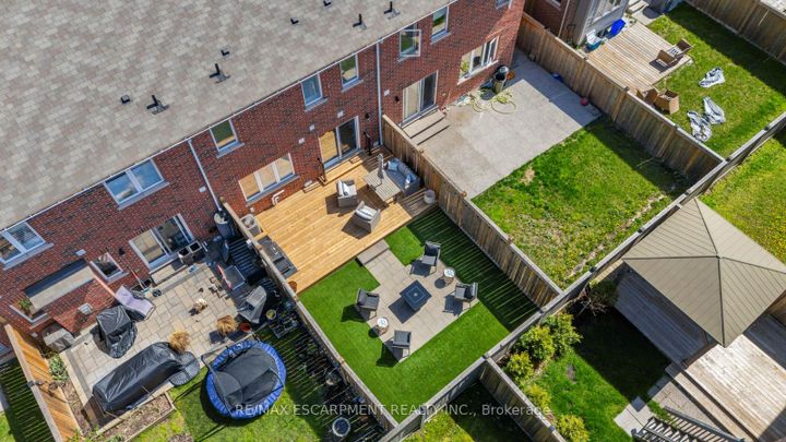 Photo 44 at 44 - 22 Spring Creek Drive, Waterdown, Hamilton
