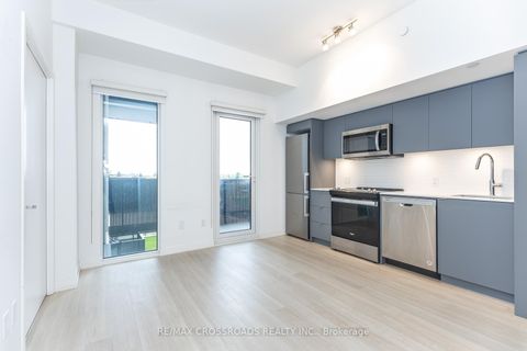 Photo 3 at 550 - 500 Wilson Avenue, Clanton Park, Toronto