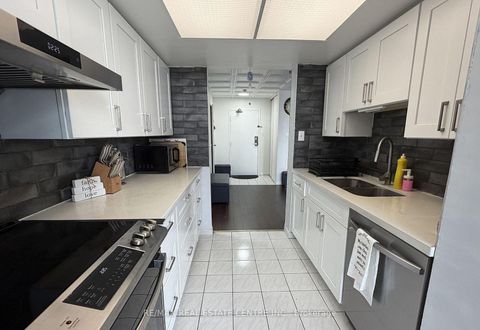 Photo 5 at 510 - 3 Rowntree Road, Jamestown, Toronto
