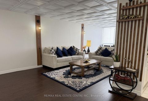 Photo 12 at 510 - 3 Rowntree Road, Jamestown, Toronto