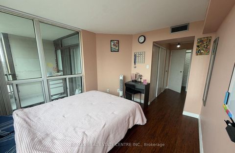 Photo 14 at 510 - 3 Rowntree Road, Jamestown, Toronto