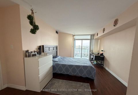 Photo 16 at 510 - 3 Rowntree Road, Jamestown, Toronto