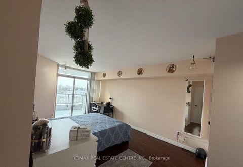 Photo 18 at 510 - 3 Rowntree Road, Jamestown, Toronto