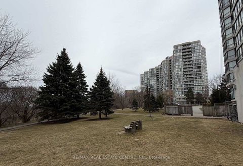 Photo 27 at 510 - 3 Rowntree Road, Jamestown, Toronto