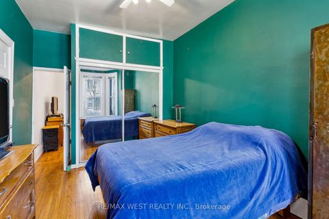 Photo 6 at 39 Noble Street, Roncesvalles, Toronto