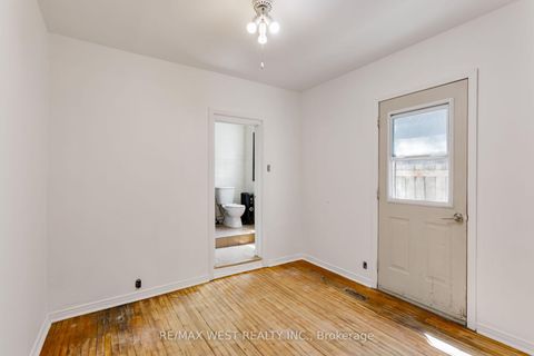Photo 12 at 39 Noble Street, Roncesvalles, Toronto