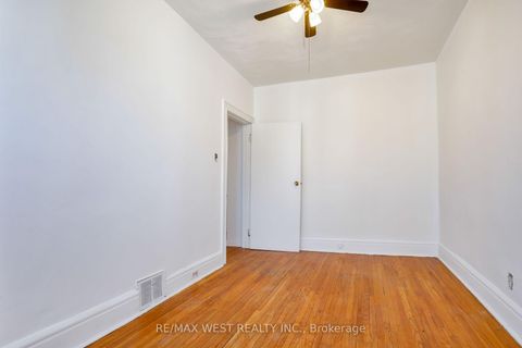 Photo 32 at 39 Noble Street, Roncesvalles, Toronto