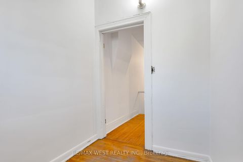 Photo 35 at 39 Noble Street, Roncesvalles, Toronto