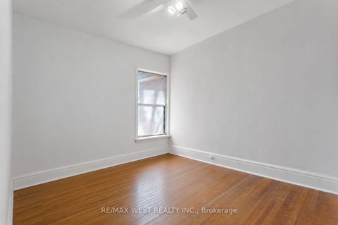 Photo 36 at 39 Noble Street, Roncesvalles, Toronto