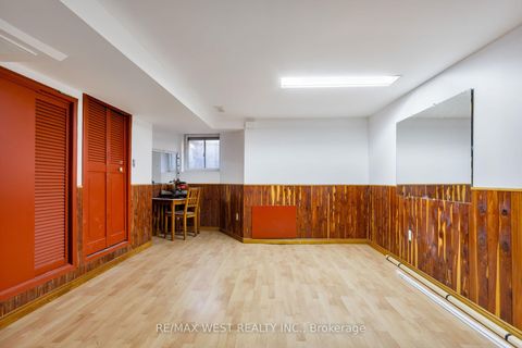 Photo 46 at 39 Noble Street, Roncesvalles, Toronto