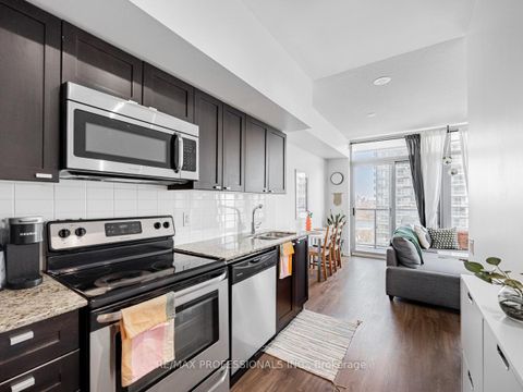 Photo 4 at 2113 - 105 The Queensway, Swansea, Toronto