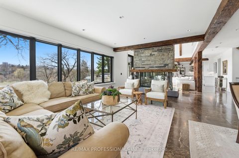 Photo 3 at 23 Riverside Crescent, Swansea, Toronto