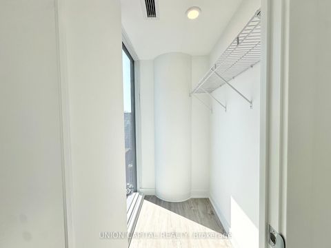 Photo 10 at 5511 - 252 Church Street, Yonge Corridor, Toronto
