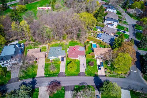 Photo 2 at 84 Ravenscrest Drive, Rosethorn, Toronto