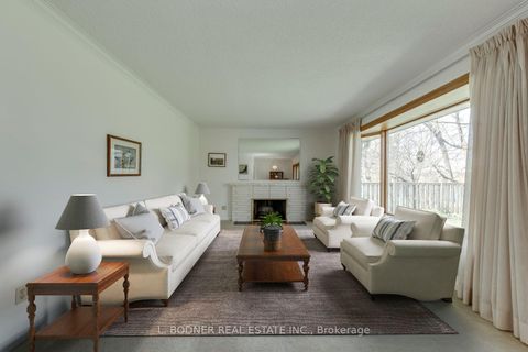 Photo 7 at 84 Ravenscrest Drive, Rosethorn, Toronto