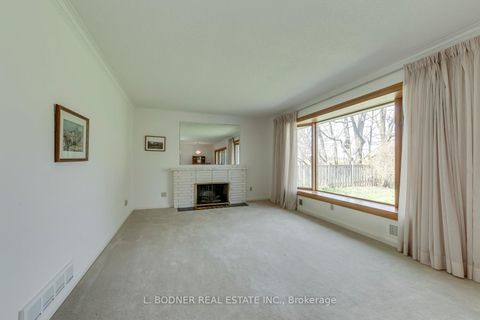 Photo 8 at 84 Ravenscrest Drive, Rosethorn, Toronto