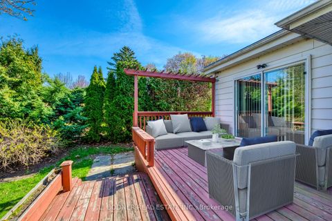 Photo 33 at 84 Ravenscrest Drive, Rosethorn, Toronto