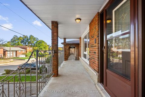 Photo 5 at 16 Mcdonald Avenue, Oakridge, Toronto