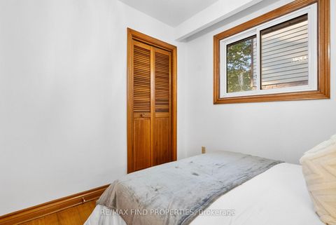 Photo 26 at 16 Mcdonald Avenue, Oakridge, Toronto
