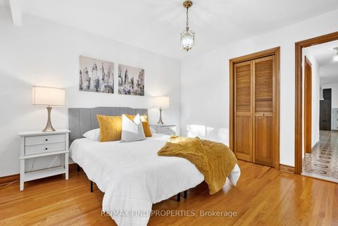 Photo 31 at 16 Mcdonald Avenue, Oakridge, Toronto