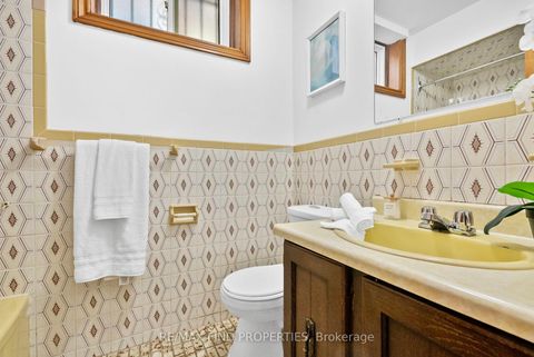 Photo 33 at 16 Mcdonald Avenue, Oakridge, Toronto