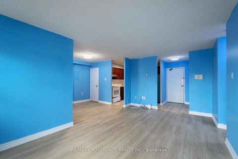 Photo 9 at 211 - 15 Torrance Road, Eglinton East, Toronto