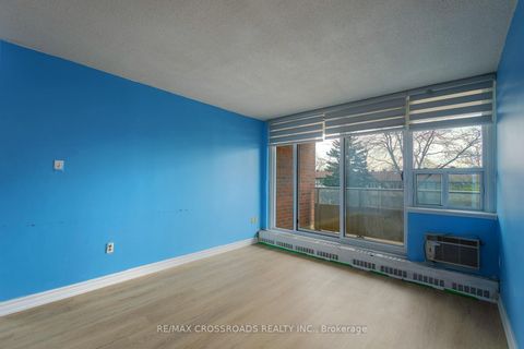 Photo 10 at 211 - 15 Torrance Road, Eglinton East, Toronto