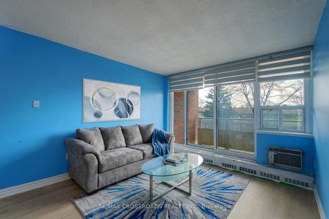 Photo 11 at 211 - 15 Torrance Road, Eglinton East, Toronto