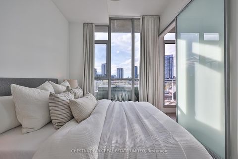 Photo 10 at 810 - 510 King Street E, Moss Park, Toronto
