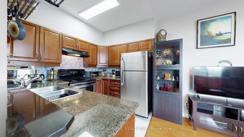 Photo 9 at 707 - 4200 Bathurst Street, Clanton Park, Toronto