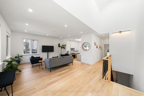 Photo 2 at 296 Lennox Avenue, Harding, Richmond Hill