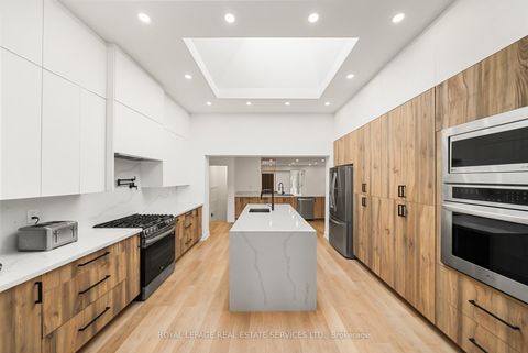 Photo 7 at 296 Lennox Avenue, Harding, Richmond Hill