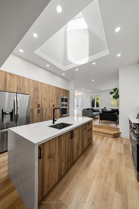 Photo 11 at 296 Lennox Avenue, Harding, Richmond Hill