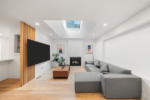 Photo 16 at 296 Lennox Avenue, Harding, Richmond Hill