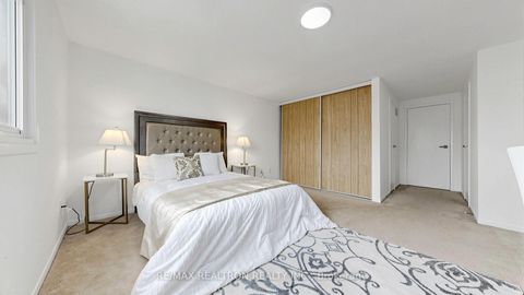 Photo 19 at 58 Glanvil Crescent, Malvern, Toronto