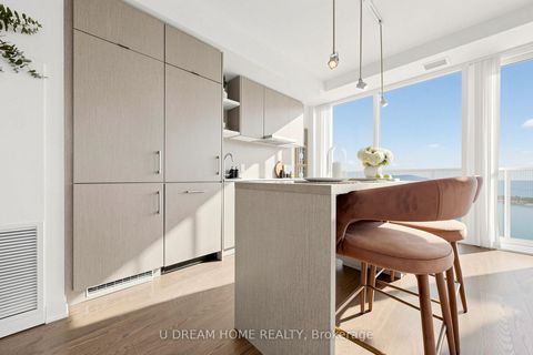 Photo 5 at 6110 - 88 Harbour Street, Waterfront Communities C1, Toronto