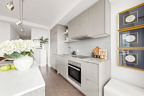 Photo 6 at 6110 - 88 Harbour Street, Waterfront Communities C1, Toronto