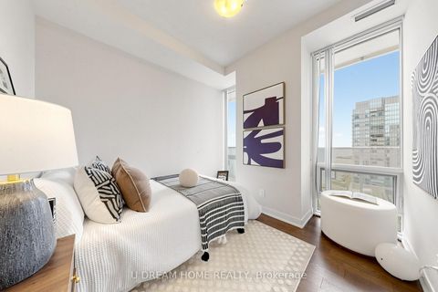 Photo 12 at 6110 - 88 Harbour Street, Waterfront Communities C1, Toronto