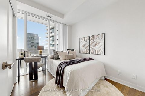 Photo 13 at 6110 - 88 Harbour Street, Waterfront Communities C1, Toronto