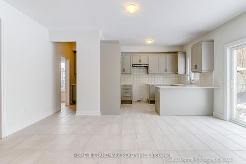 Photo 2 at 219 SEGUIN Street, Oak Ridges, Richmond Hill