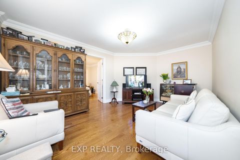 Photo 18 at 90 Brillinger Street, North Richvale, Richmond Hill