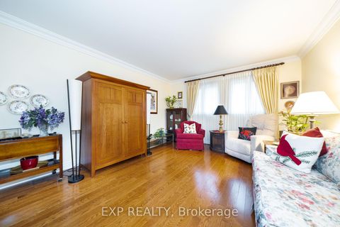 Photo 36 at 90 Brillinger Street, North Richvale, Richmond Hill