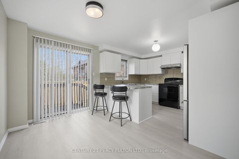 Photo 10 at 18 - 3680 Brimley Road, Milliken, Toronto