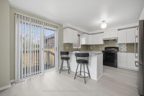 Photo 11 at 18 - 3680 Brimley Road, Milliken, Toronto