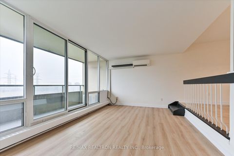 Photo 11 at 602 - 19 Four Winds Drive, York University Heights, Toronto